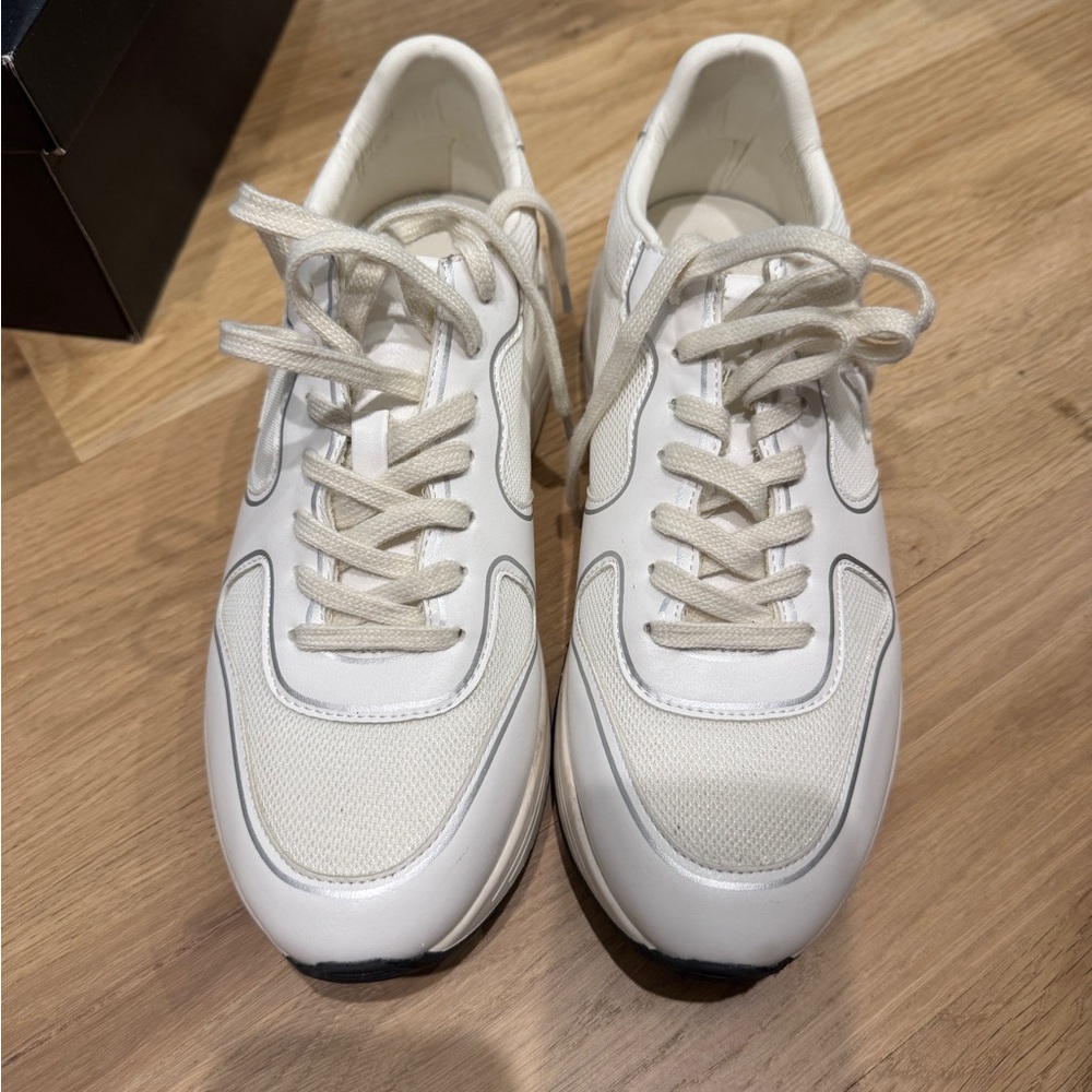Vici Women's Sneakers - White